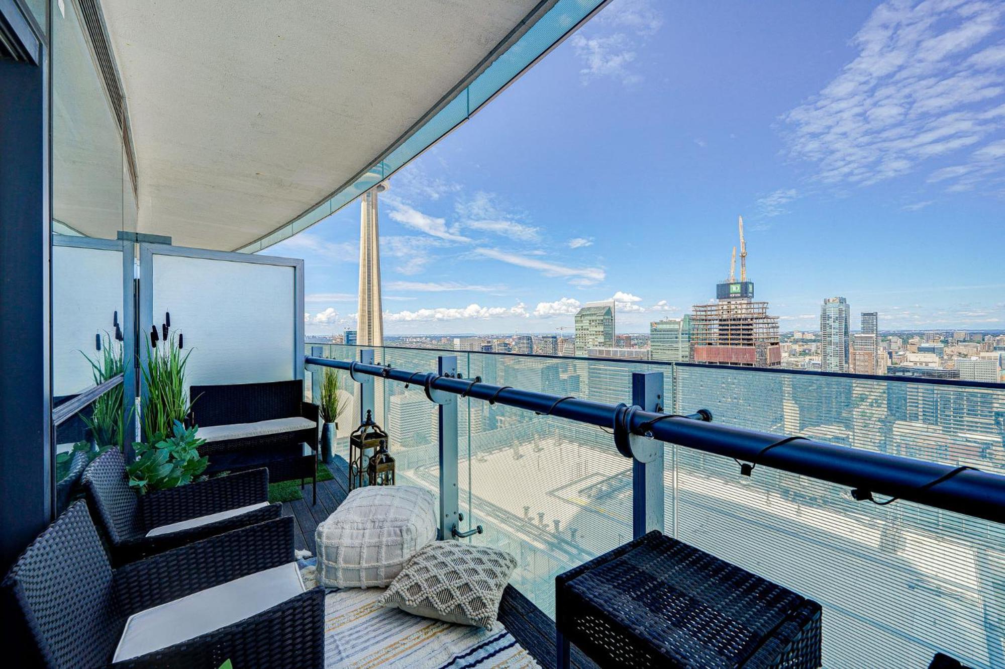 Skytree - Modern Rusty Condo Close To Union Station In Heart Of Downtown Торонто Екстер'єр фото